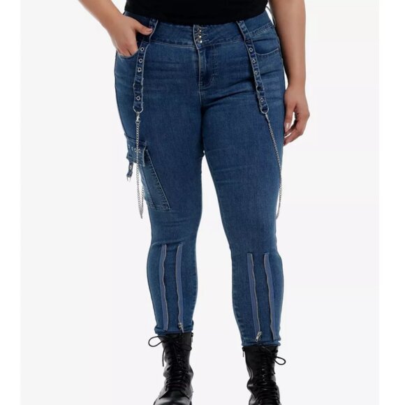 Hot Topic Light Indigo Grommets & Chains Skinny Jeans Plus Size 18 - Picture 2 of 13
